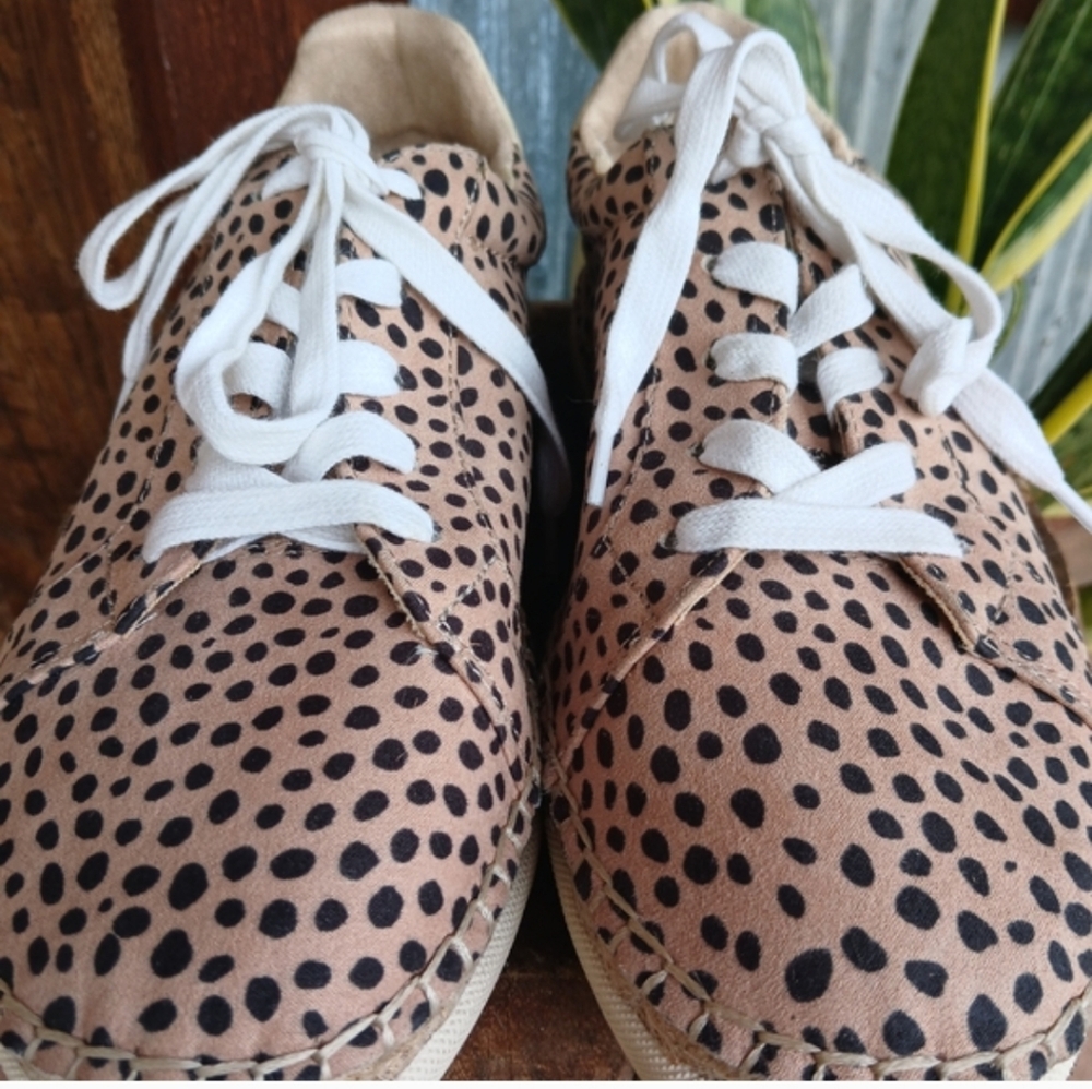 Leopard Print Sneakers Universal Thread Espadrille Edging Laces Size 9.5 Womens